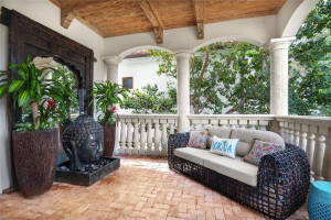 2416 N Atlantic Boulevard, Fort Lauderdale, FL 33305