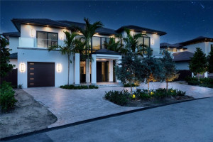 72 Isla Bahia Drive, Fort Lauderdale, FL 33316