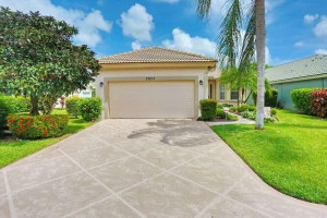 2835 Waters Edge Circle, Greenacres, FL 33413