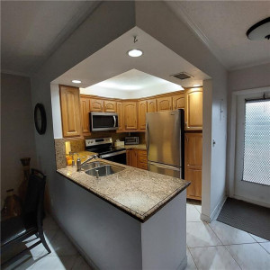 4806 NW 36th Street, O-612, Lauderdale Lakes, FL 33319
