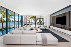 2401 Solar Plaza Drive, Fort Lauderdale, FL 33301