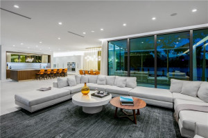 2401 Solar Plaza Drive, Fort Lauderdale, FL 33301