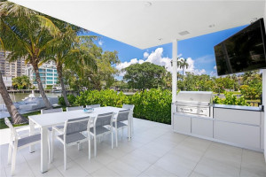 2401 Solar Plaza Drive, Fort Lauderdale, FL 33301