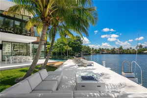 2401 Solar Plaza Drive, Fort Lauderdale, FL 33301