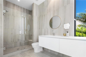 2401 Solar Plaza Drive, Fort Lauderdale, FL 33301