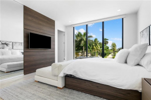 2401 Solar Plaza Drive, Fort Lauderdale, FL 33301