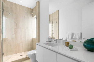 2401 Solar Plaza Drive, Fort Lauderdale, FL 33301