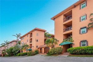 620 Tennis Club Drive, 302, Fort Lauderdale, FL 33311