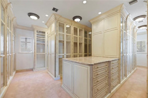 2900 NE 37th Street, Fort Lauderdale, FL 33308