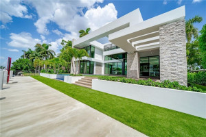 31 Fiesta Way, Fort Lauderdale, FL 33301