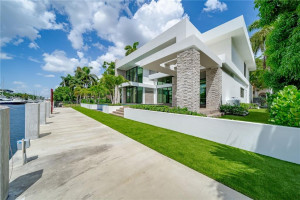 31 Fiesta Way, Fort Lauderdale, FL 33301