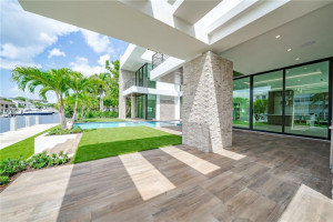 31 Fiesta Way, Fort Lauderdale, FL 33301