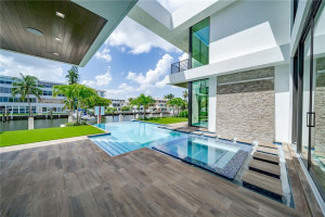 31 Fiesta Way, Fort Lauderdale, FL 33301