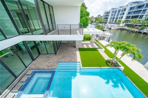 31 Fiesta Way, Fort Lauderdale, FL 33301