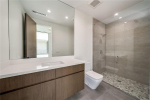 31 Fiesta Way, Fort Lauderdale, FL 33301