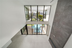 31 Fiesta Way, Fort Lauderdale, FL 33301