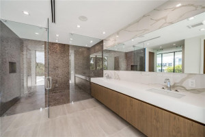 31 Fiesta Way, Fort Lauderdale, FL 33301