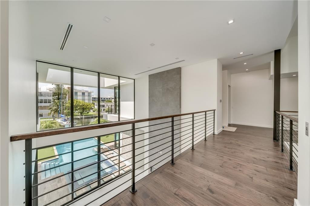 5 bedrooms upstairs.