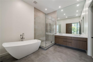 31 Fiesta Way, Fort Lauderdale, FL 33301