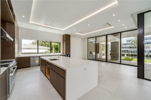 31 Fiesta Way, Fort Lauderdale, FL 33301