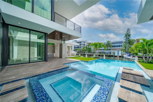 31 Fiesta Way, Fort Lauderdale, FL 33301