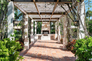 629 Idlewyld Drive, Fort Lauderdale, FL 33301