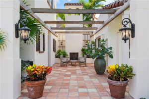 629 Idlewyld Drive, Fort Lauderdale, FL 33301