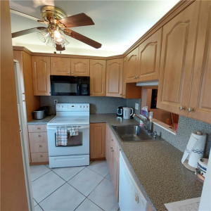 4806 NW 36th Street, O-414, Lauderdale Lakes, FL 33319