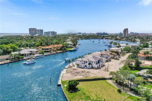 72 Isla Bahia Drive, Fort Lauderdale, FL 33316