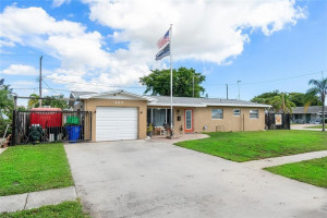 307 SE 14th Place, Deerfield Beach, FL 33441