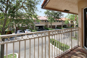 Photo for 4913 Riverside Drive, 204, Coral Springs, FL 33067 - Listing #FX-10303148 4913 Riverside Drive, 204, Coral Springs, FL 33067