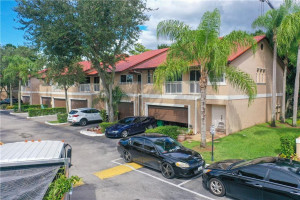 Photo for 4913 Riverside Drive, 204, Coral Springs, FL 33067 - Listing #FX-10303148 4913 Riverside Drive, 204, Coral Springs, FL 33067