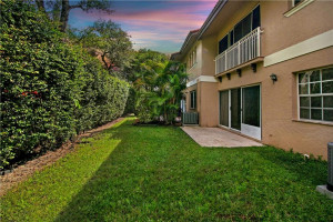Photo for 4913 Riverside Drive, 204, Coral Springs, FL 33067 - Listing #FX-10303148 4913 Riverside Drive, 204, Coral Springs, FL 33067