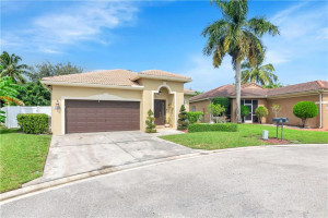 Photo for 4509 SW 13th Street, Deerfield Beach, FL 33442 - listing #FX-10303030 4509 SW 13th Street, Deerfield Beach, FL 33442