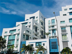 7600 Collins Avenue, 902, Miami Beach, FL 33141
