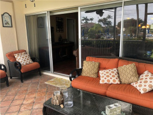 Screened patio. Double sliders provide an open airy breeze on winter days or nights.