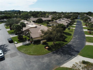 22 Ridge Pointe Drive, F, Boynton Beach, FL 33435