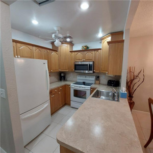 3401 NW 47th Avenue, V-614, Lauderdale Lakes, FL 33319