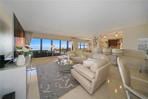 Huge living room overlooking the ocean...