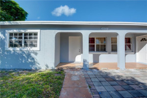 Photo for 2603 NE 4th Court, Boynton Beach, FL 33435 - Listing #FX-10309460 2603 NE 4th Court, Boynton Beach, FL 33435