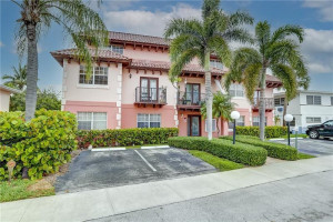 4525 Poinciana Street, 8, Lauderdale By The Sea, FL 33308