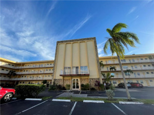 3940 NW 42nd Avenue, 415, Lauderdale Lakes, FL 33319