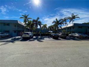 1460 NE 18th Street, 111, Fort Lauderdale, FL 33305