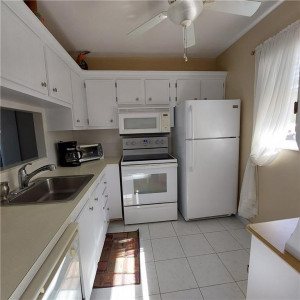 4805 NW 35th Street, L-410, Lauderdale Lakes, FL 33319