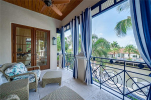 2530 Laguna Drive, Fort Lauderdale, FL 33316