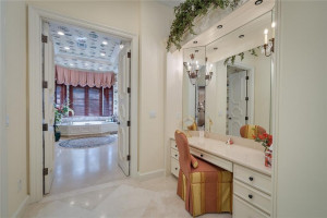 2530 Laguna Drive, Fort Lauderdale, FL 33316