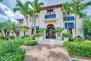 2530 Laguna Drive, Fort Lauderdale, FL 33316