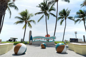 Photo for 135 SE 19th Avenue, Deerfield Beach, FL 33441 - Listing #FX-10277939 135 SE 19th Avenue, Deerfield Beach, FL 33441