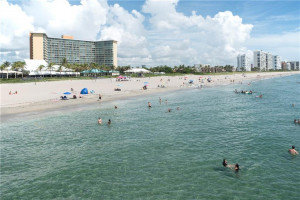 Photo for 135 SE 19th Avenue, Deerfield Beach, FL 33441 - Listing #FX-10277939 135 SE 19th Avenue, Deerfield Beach, FL 33441