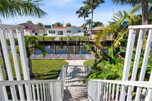 Photo for 135 SE 19th Avenue, Deerfield Beach, FL 33441 - Listing #FX-10277939 135 SE 19th Avenue, Deerfield Beach, FL 33441